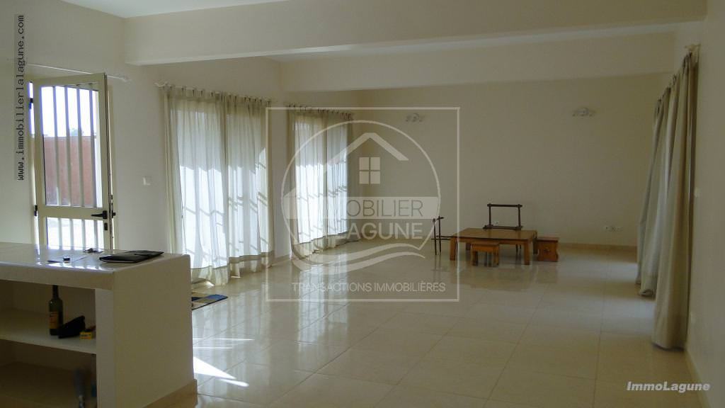 Agence Immobilière Saly Sénégal - V2224 - Villa à NGAPAROU - V2224 villa-en-vente-ngaparou-senegal