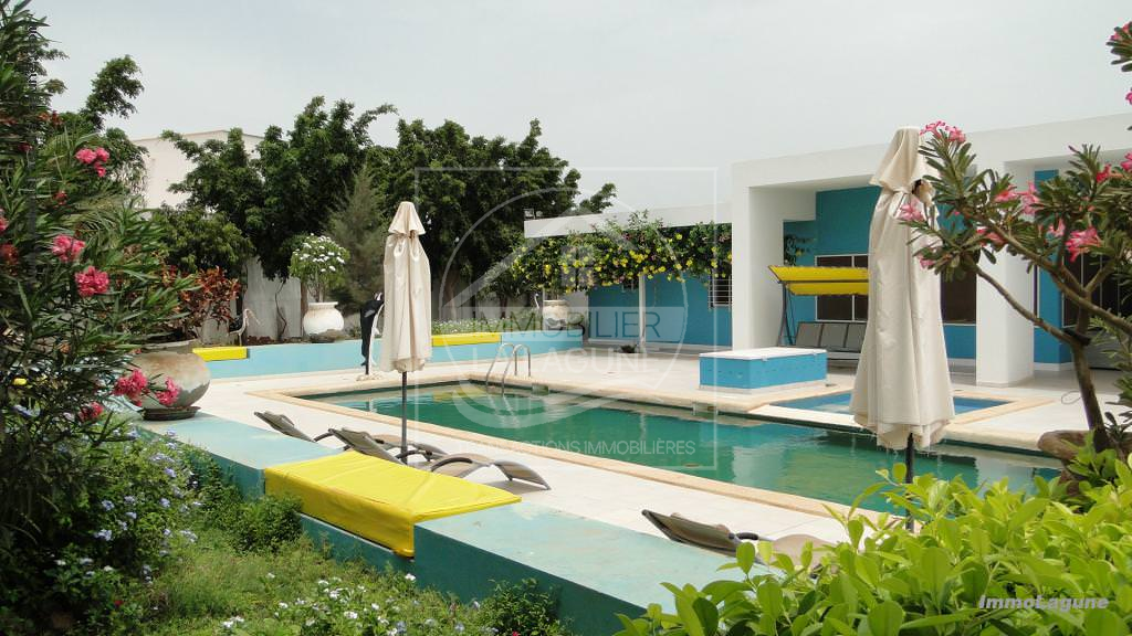 Agence Immobilière Saly Sénégal - V2240 - Villa à SALY - V2240 villa-a-vendre-piscine-saly-senegal