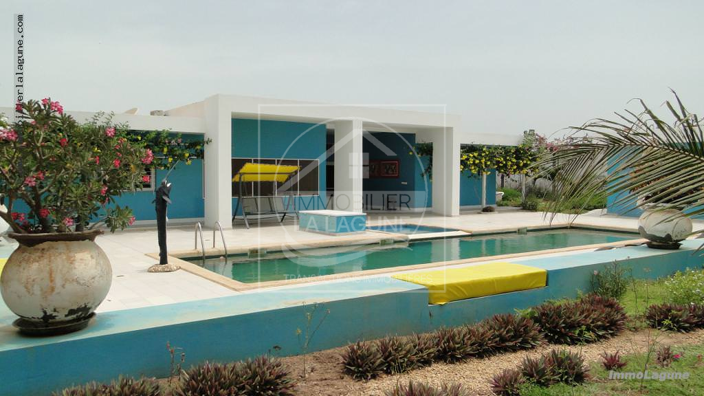 Agence Immobilière Saly Sénégal - V2240 - Villa à SALY - V2240 villa-a-vendre-piscine-saly-senegal