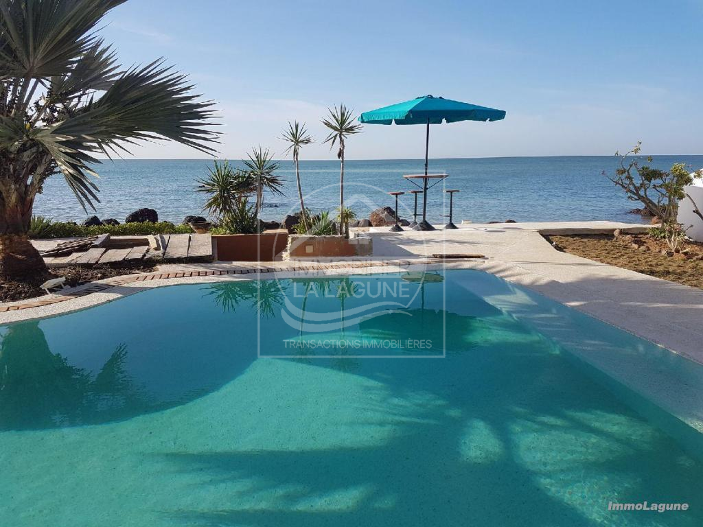 Agence Immobilière Saly Sénégal - V2541 - Villa à NGAPAROU - V2541 villa-bord-de-mer-a-vendre-ngaparou-senegal