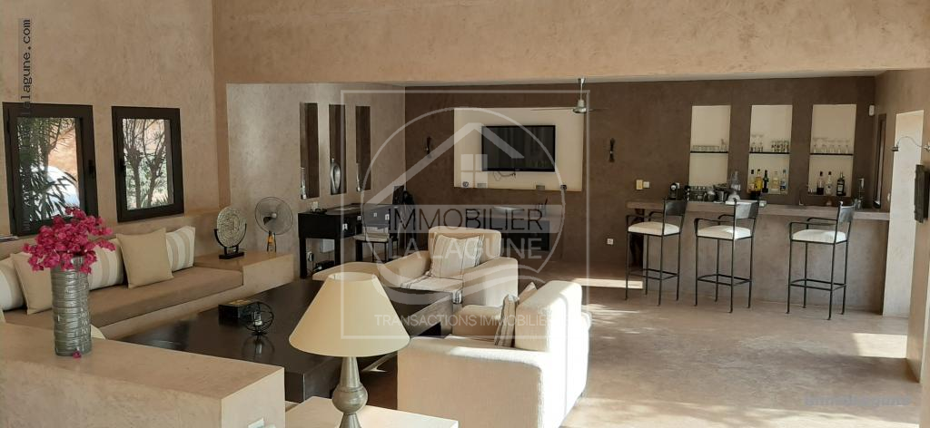 Agence Immobilière Saly Sénégal - V2633 - Villa à NGAPAROU - V2633-villa-a-vendre-a-ngaparou-senegal-avec-piscine