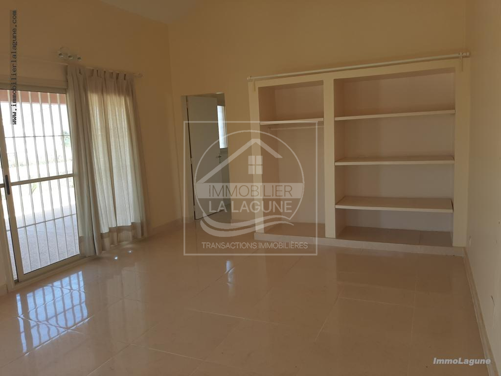 Agence Immobilière Saly Sénégal - V2224 - Villa à NGAPAROU - V2224 villa-en-vente-ngaparou-senegal