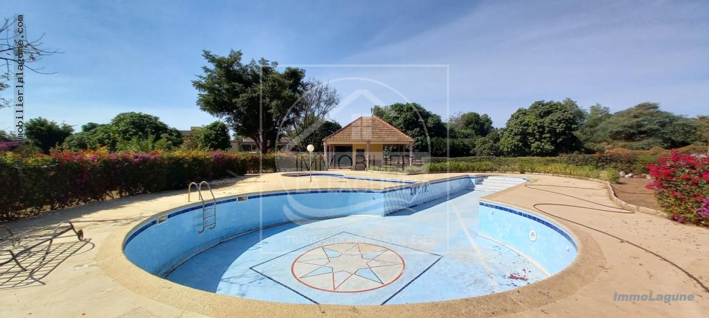 Agence Immobilière Saly Sénégal - V2709 - Villa à NGUERIGNE - V2709-villa-avec-piscine-a-vendre-a-nguerigne-serere-senegal