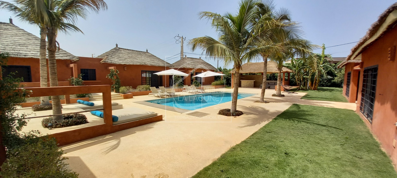 Agence Immobilière Saly Sénégal - V2788 - Villa à NGAPAROU - V2788-villa-a-vendre-a-ngaparou-avec-piscine-en-residence