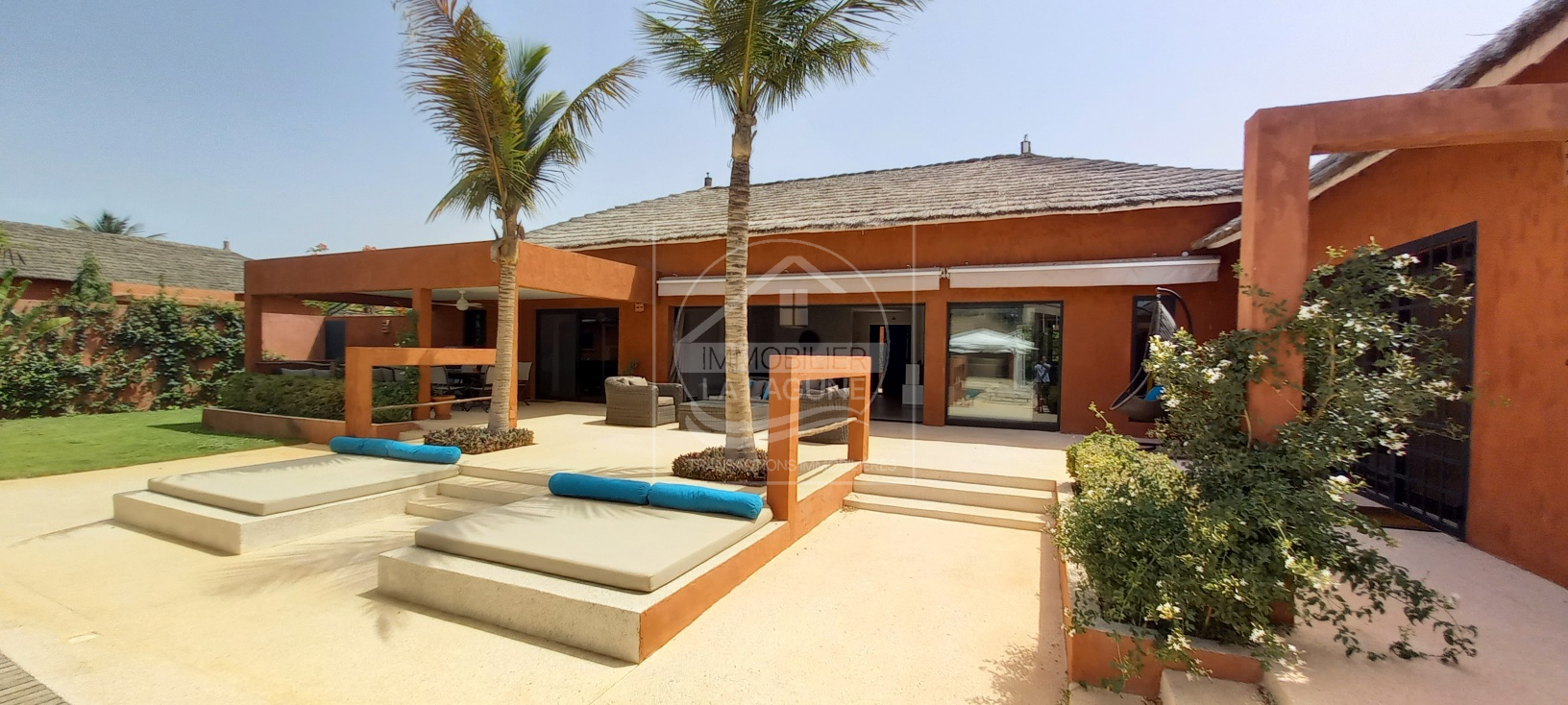 Agence Immobilière Saly Sénégal - V2788 - Villa à NGAPAROU - V2788-villa-a-vendre-a-ngaparou-avec-piscine-en-residence