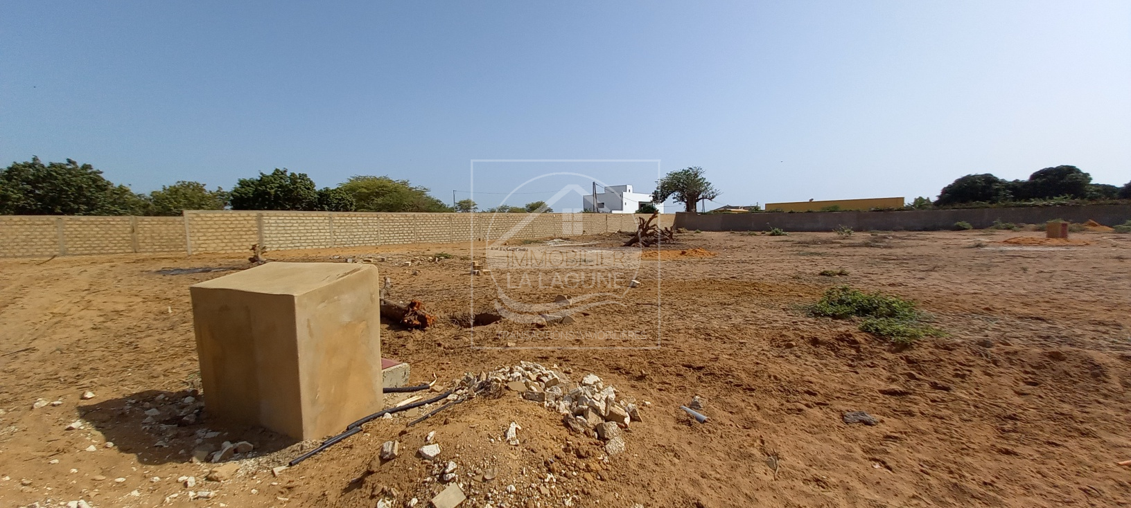 Agence Immobilière Saly Sénégal - T2796 - Terrain à NGAPAROU - T2796-terrain-a-vendre-a-ngaparou-senegal