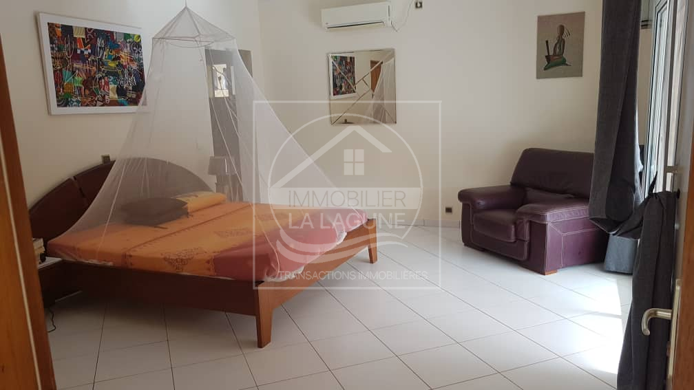 Agence Immobilière Saly Sénégal - V2825 - Villa à SALY - V2825-villa-a-vendre-a-saly-senegal-avec-pisicne