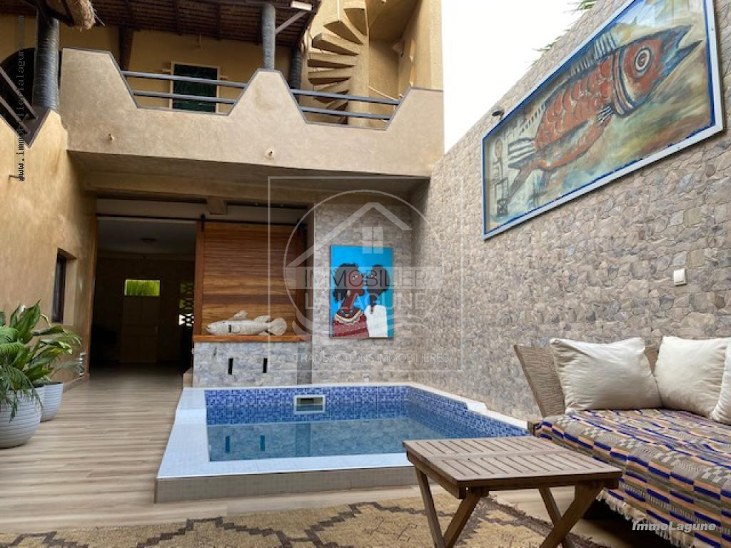 Agence Immobilière Saly Sénégal - V2700 - Villa à NGAPAROU - V2700 villa pied dans l\'eau a vendre saly senegal