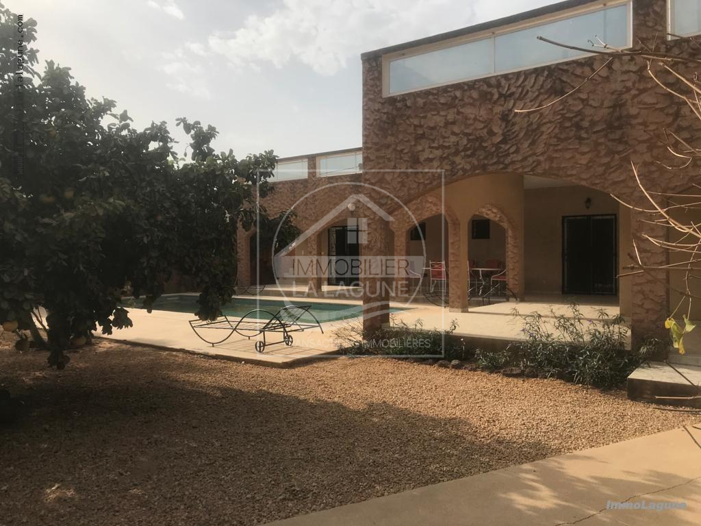 Agence Immobilière Saly Sénégal - V2905 - Villa à SOMONE - V2905-villa-a-vendre-somone-avec-piscine-senegal