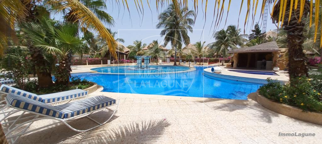 Agence Immobilière Saly Sénégal - V2912 - Villa à SALY - V2912-villa-a-vendre-en-residence-a-saly-senegal-avec-pisicne