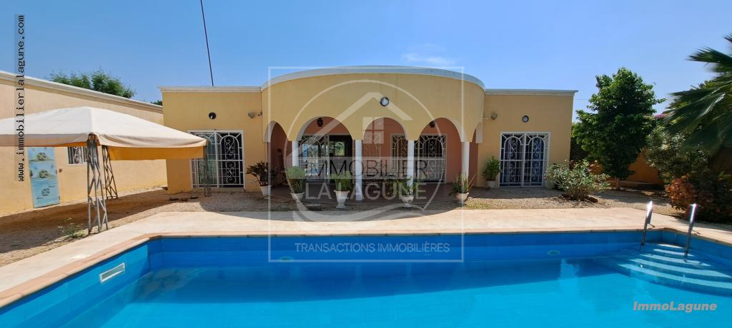 Agence Immobilière Saly Sénégal - V2947 - Villa à SOMONE - V2947-villa-a-vendre-a-somone-avec-pisicine-senegal