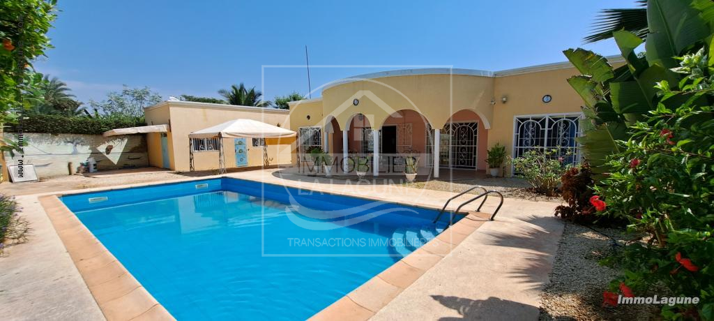 Agence Immobilière Saly Sénégal - V2947 - Villa à SOMONE - V2947-villa-a-vendre-a-somone-avec-pisicine-senegal