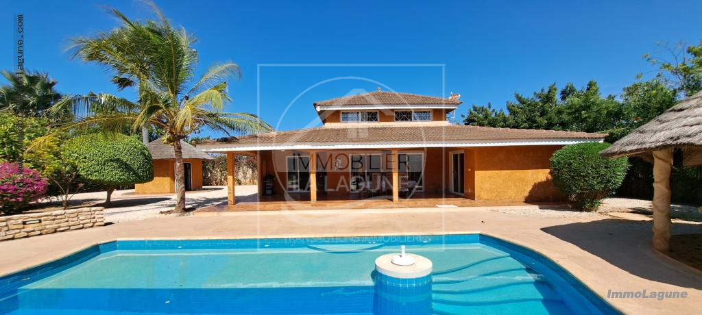 Agence Immobilière Saly Sénégal - V2014 - Villa à SALY - V2014 Villa avec piscine à vendre Saly Sénégal