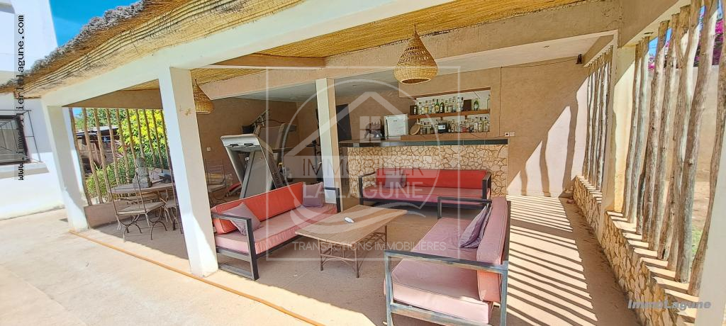 Agence Immobilière Saly Sénégal - V2992 - Villa à NGUERIGNE - V2992-villa-a-vendre-a-nguering-senega-avec-pisicne