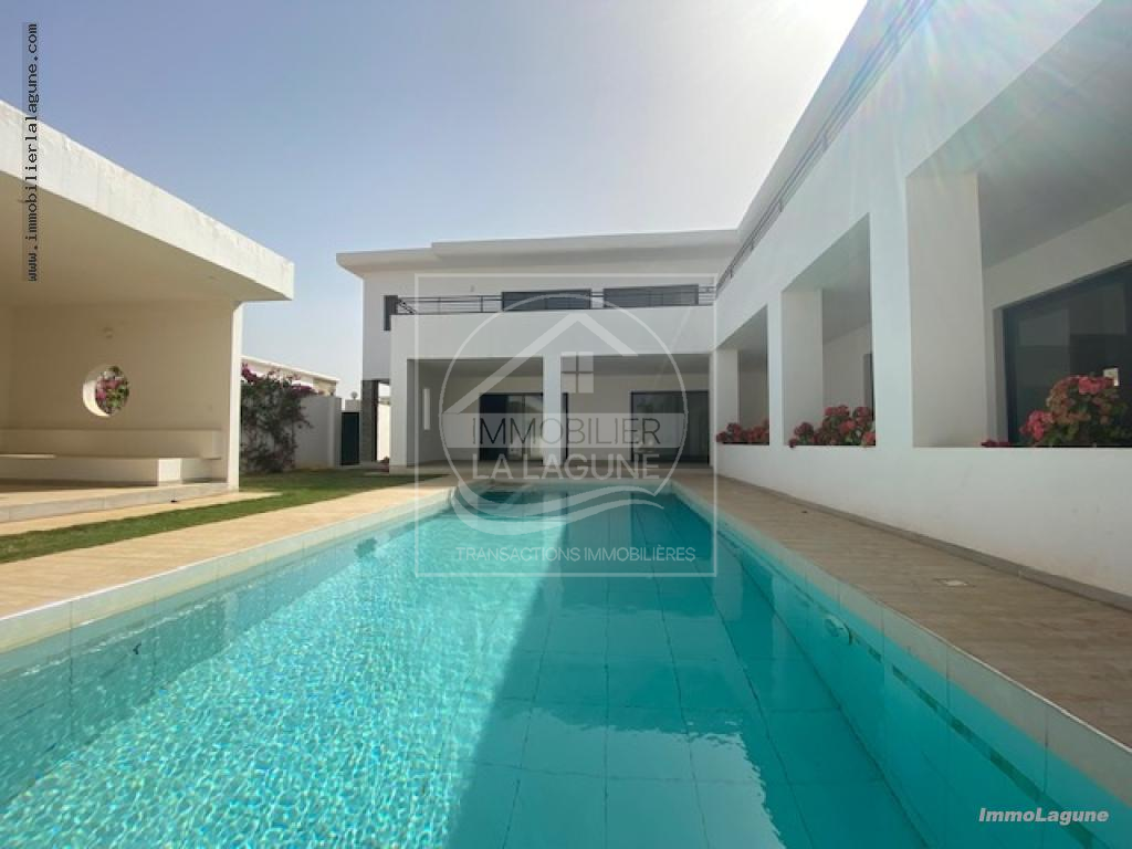 Agence Immobilière Saly Sénégal - V2738 - Villa à NGAPAROU - V2738 villa ngaparou 6 chambres senegal