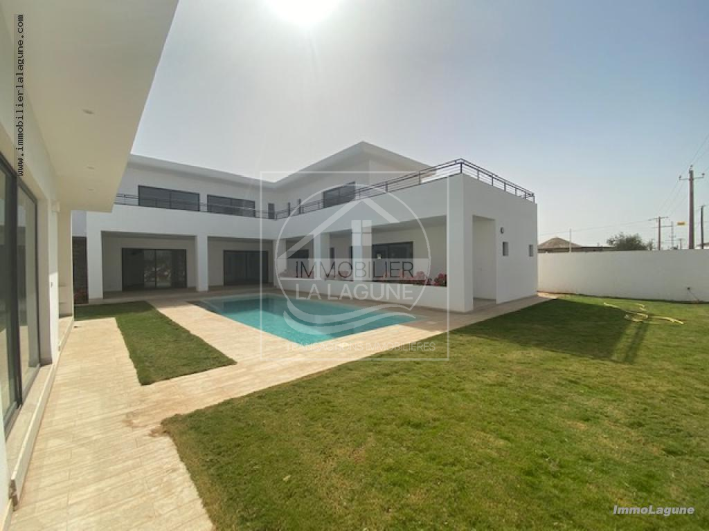 Agence Immobilière Saly Sénégal - V2738 - Villa à NGAPAROU - V2738 villa ngaparou 6 chambres senegal