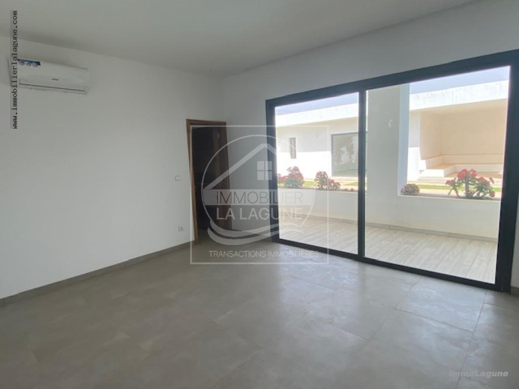 Agence Immobilière Saly Sénégal - V2738 - Villa à NGAPAROU - V2738 villa a vendre ngaparou senegal