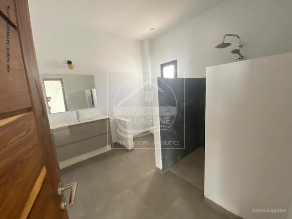 Agence Immobilière Saly Sénégal - V2738 - Villa à NGAPAROU - V2738 villa a vendre ngaparou senegal