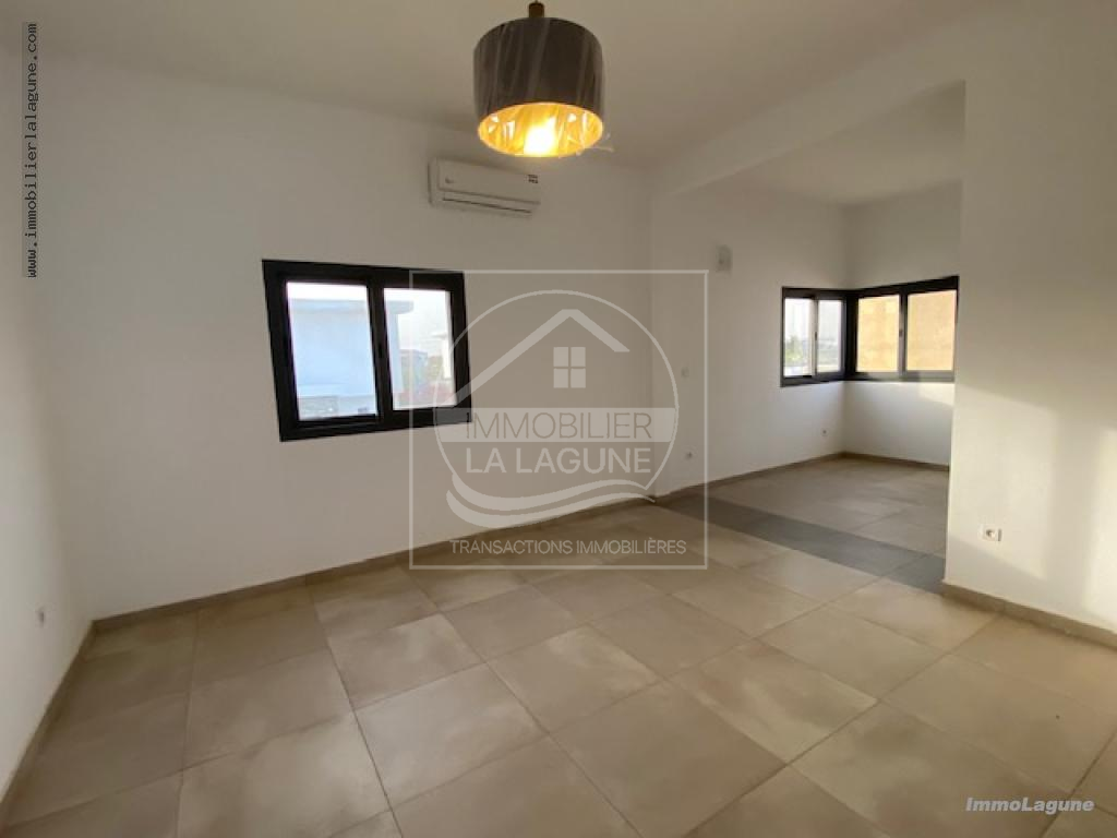 Agence Immobilière Saly Sénégal - V3004 - Villa à NGAPAROU - V3004 villa a vendre ngaparou senegal