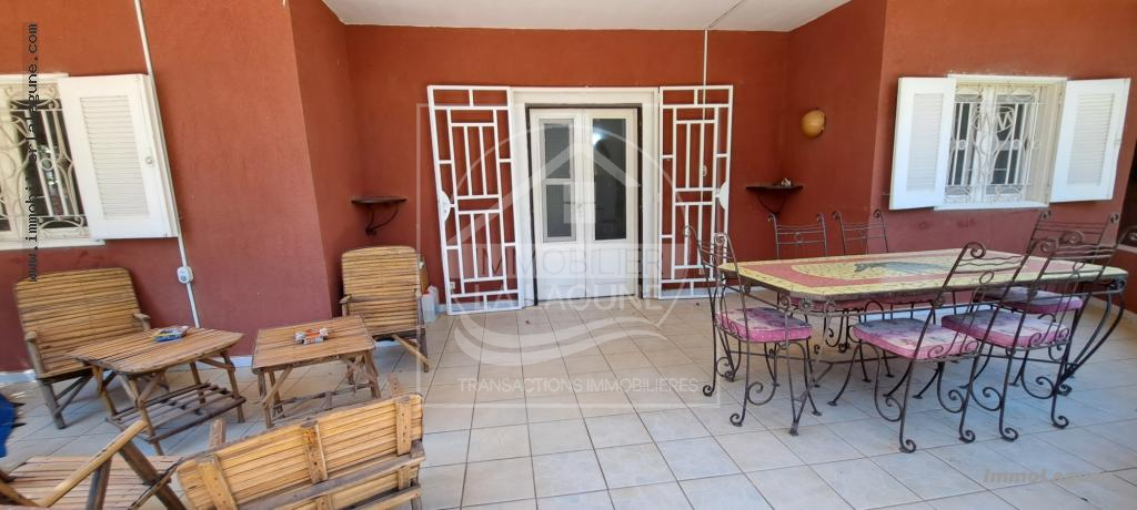 Agence Immobilière Saly Sénégal - V3008 - Villa à NGAPAROU - V3008-villa-a-vendre-a-ngaparou-avec-pisicine-senegal