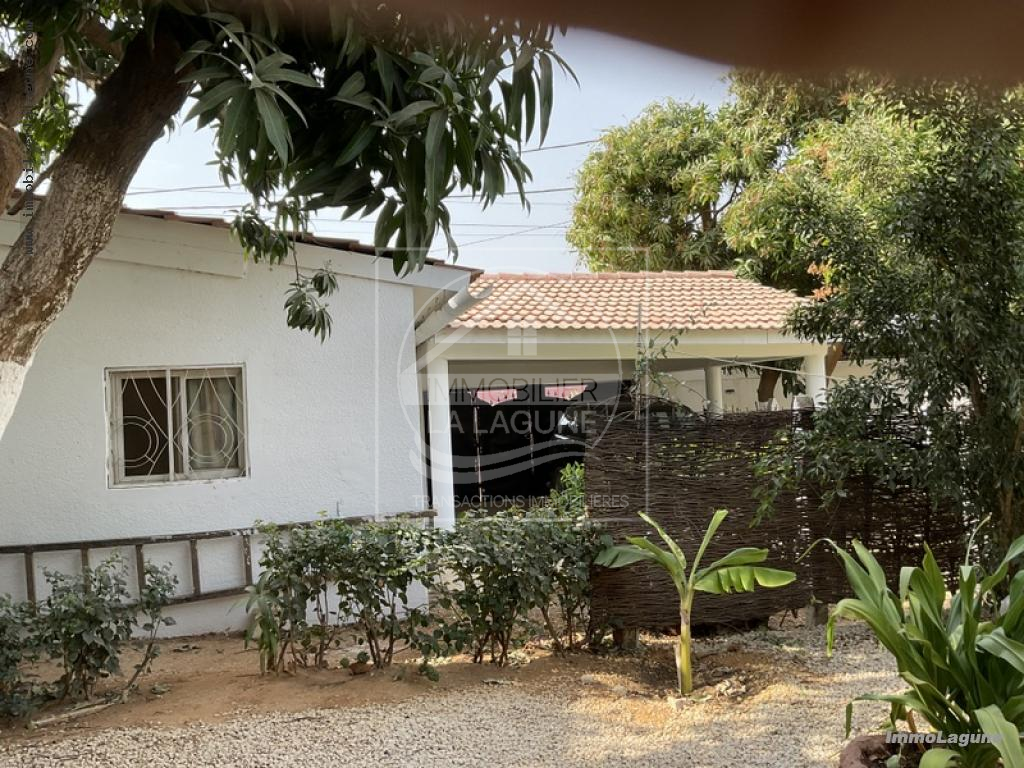 Agence Immobilière Saly Sénégal - V3018 - Villa à NGAPAROU - V3018-villa-a-vendre-a-ngaparou-senegal-avec-piscine