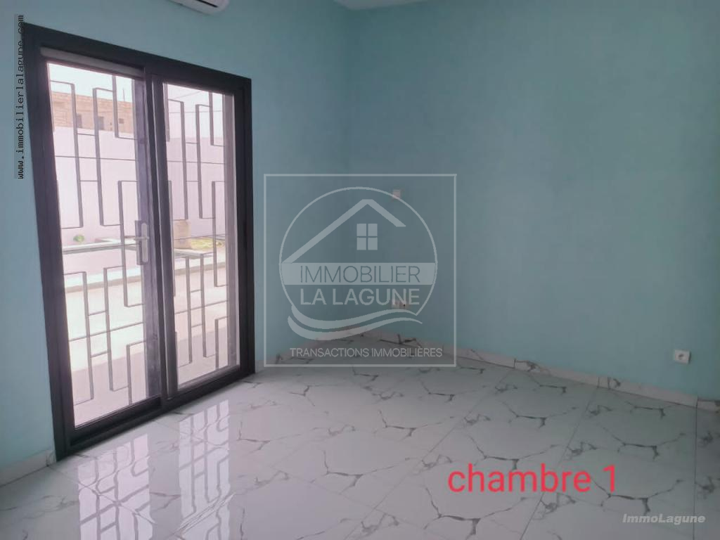 Agence Immobilière Saly Sénégal - V3025 - Villa à SOMONE - V3025-villa-a-vendre-a-somone-avec-piscine-neuve-senegal