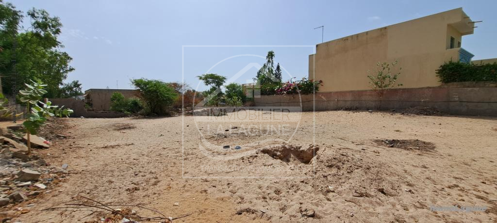 Agence Immobilière Saly Sénégal - T3049 - Terrain à  - T3049-terrain-a-vendre-a-saly-senegal