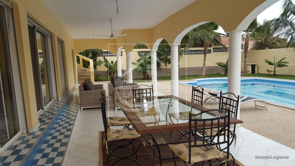 Agence Immobilière Saly Sénégal - V2825 - Villa à SALY - V2825-villa-a-vendre-a-saly-senegal-avec-pisicne