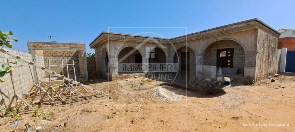 Agence Immobilière Saly Sénégal - V1705 - Villa à NGAPAROU - V1705-Villa-Senegal-NGAPAROU-Vente villa ngaparou hors residence