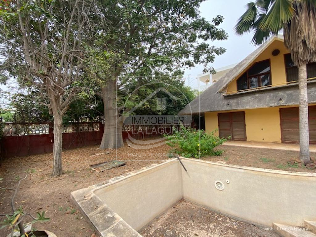 Agence Immobilière Saly Sénégal - V3098 - Villa à NGAPAROU - V3098 villa a rénover ngaparou senegal