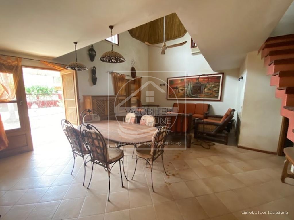 Agence Immobilière Saly Sénégal - V3098 - Villa à NGAPAROU - V3098 villa a rénover ngaparou senegal