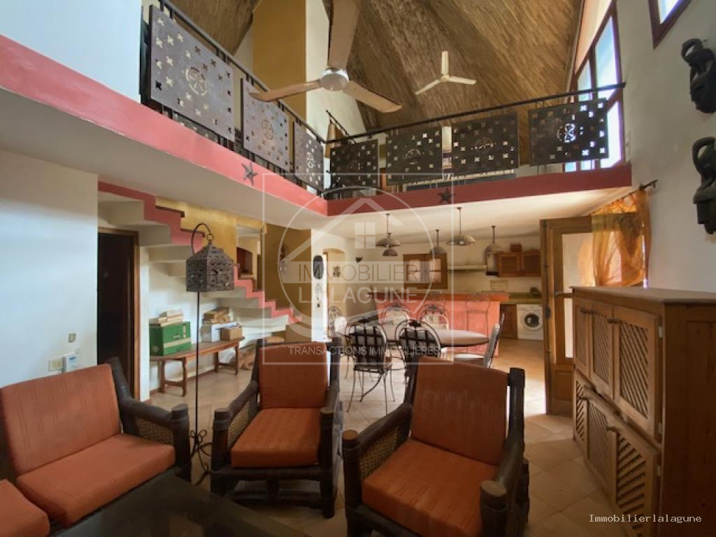 Agence Immobilière Saly Sénégal - V3098 - Villa à NGAPAROU - V3098 villa a rénover ngaparou senegal