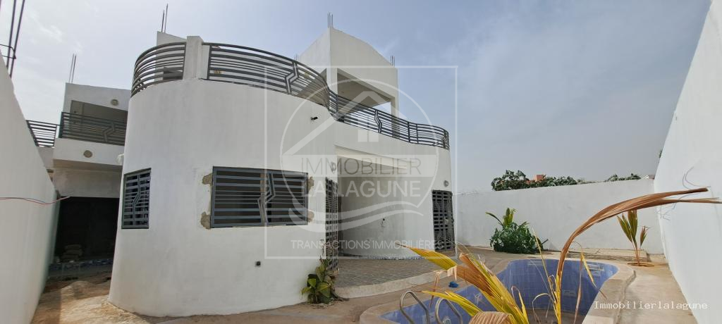 Agence Immobilière Saly Sénégal - V3112 - Villa à SALY - V3112-villa-a-vendre-a-saly-senegal-avec-pisicne