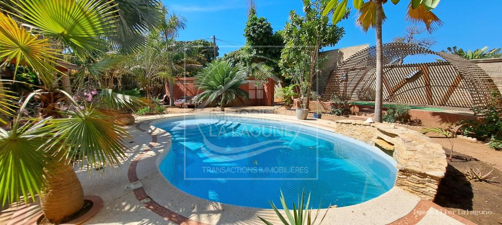 Agence Immobilière Saly Sénégal - V2652 - Villa à NGAPAROU - V2652-villa-en-vente-a-ngaparou-avec-piscine-senegal