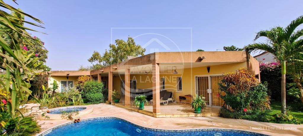 Agence Immobilière Saly Sénégal - V3151 - Villa à NGAPAROU - V3151-villa-a-vendre-a-ngaparou-senegal-avec-piscine