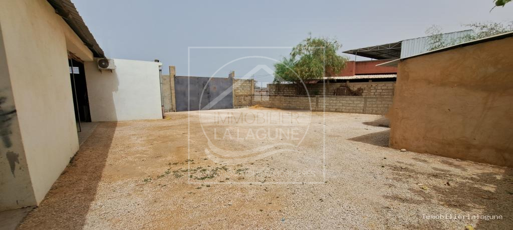 Agence Immobilière Saly Sénégal - C3169 - Commerce à NGUERIGNE - C3169-murs-et-fond-de-commerce-a-vendre-nguerigne-senegal