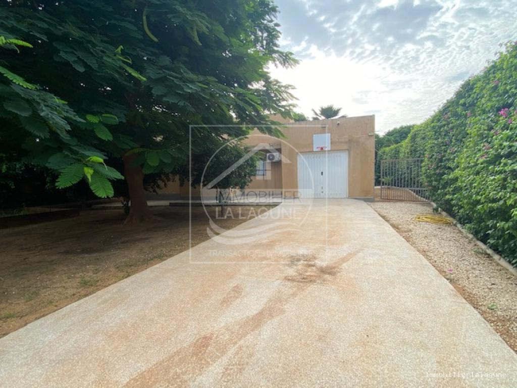 Agence Immobilière Saly Sénégal - V3197 - Villa à NGAPAROU - V3197 villa a vendre ngaparou senegal