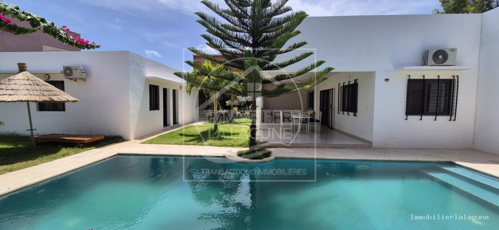 Agence Immobilière Saly Sénégal - V2615 - Villa à NGAPAROU - V2516-villa-a-vendre-a-ngaparou-avec-piscine-senegal