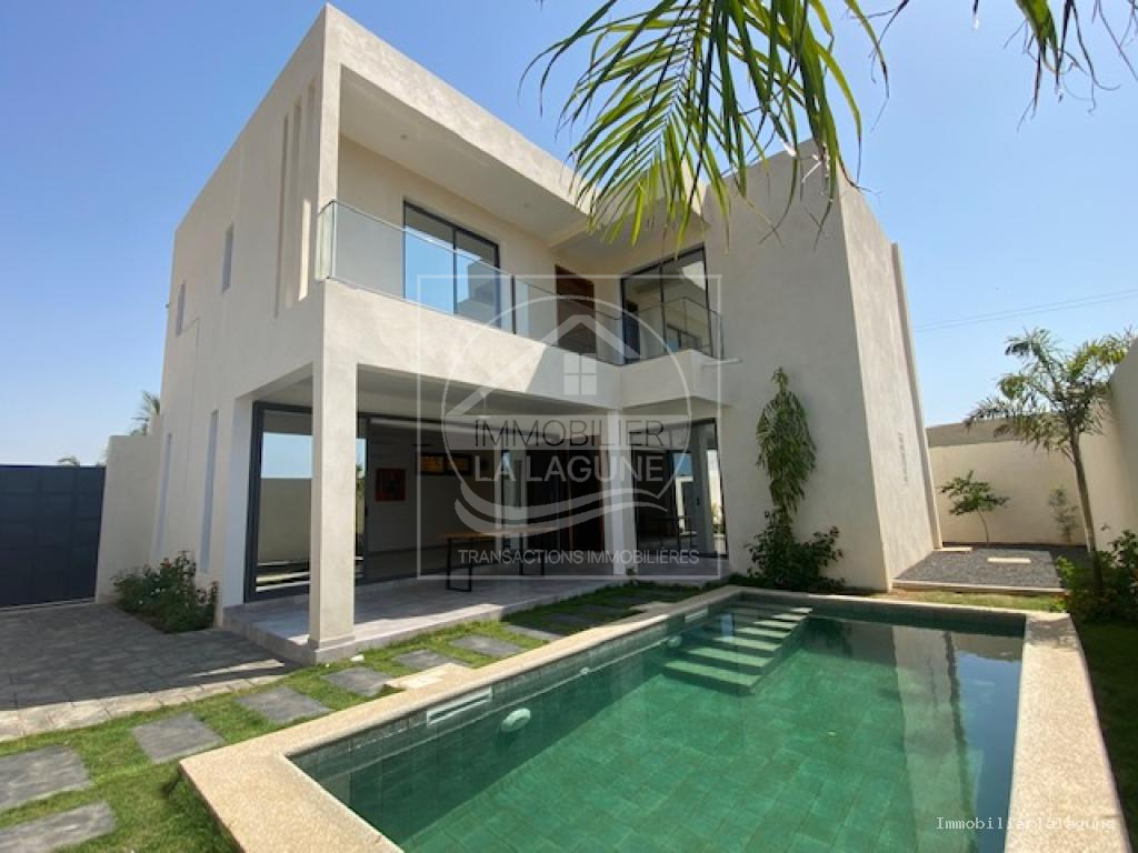 Agence Immobilière Saly Sénégal - V3223 - Villa à NGAPAROU - V3223 villa a vendre ngaparou senegal