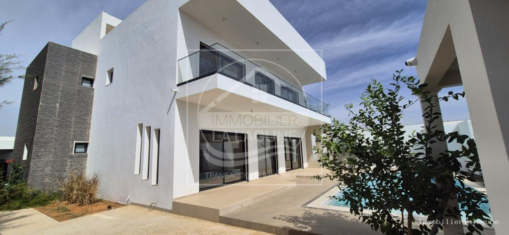 Agence Immobilière Saly Sénégal - V3236 - Villa à SOMONE - V3236-villa-a-vendre-a-somone-avec-piscine-senegal