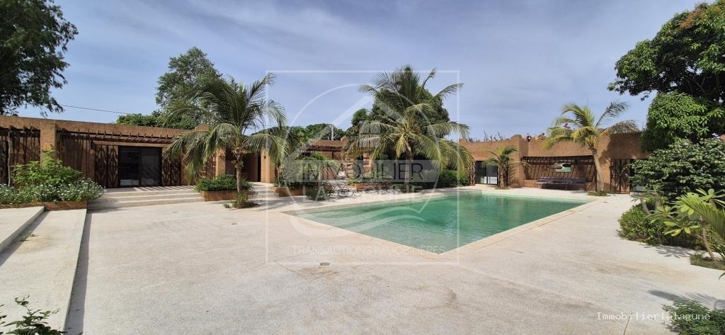 Agence Immobilière Saly Sénégal - V3235 - Villa à N'DIOROKH - V3235-villa-a-vendre-a-ndiorokh-senegal-avec-piscine