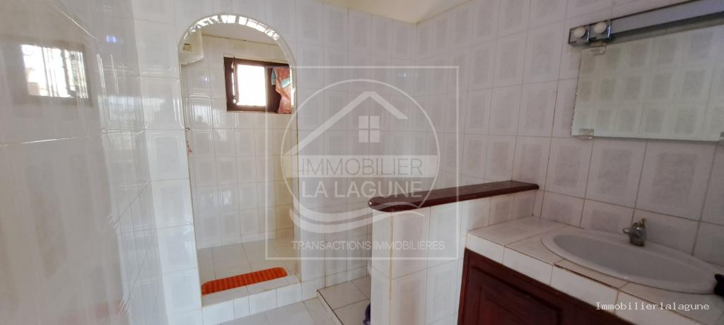 Agence Immobilière Saly Sénégal - V3206 - Villa à SALY - V3206-villa-a-vendre-a-saly-senegal-avec-piscine